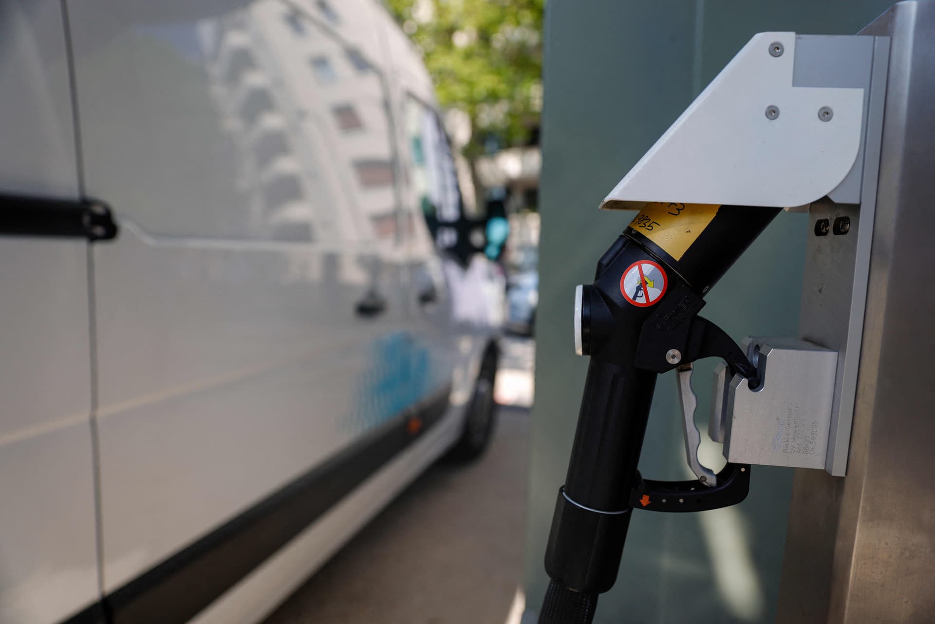 تدشين أكبر محطة أوروبية لإنتاج الهيدروجين وتوزيعه في باريس 