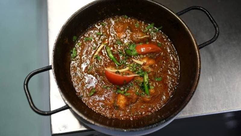 الطبق ابتكره مهاجرون باكستانيون منتصف السبعينيات.