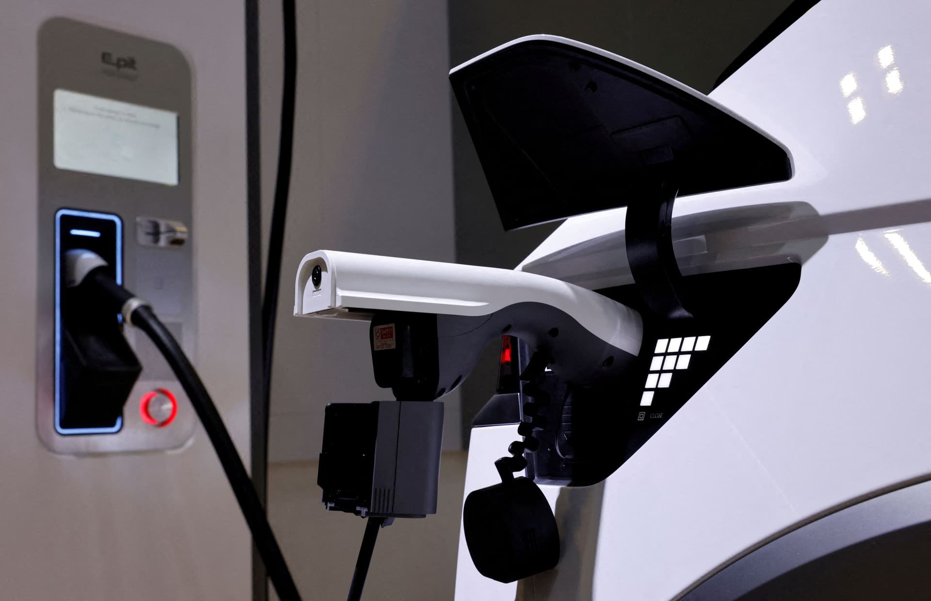 هيونداي موتور تستهدف بيع مليوني سيارة كهربائية سنويا بحلول 2030