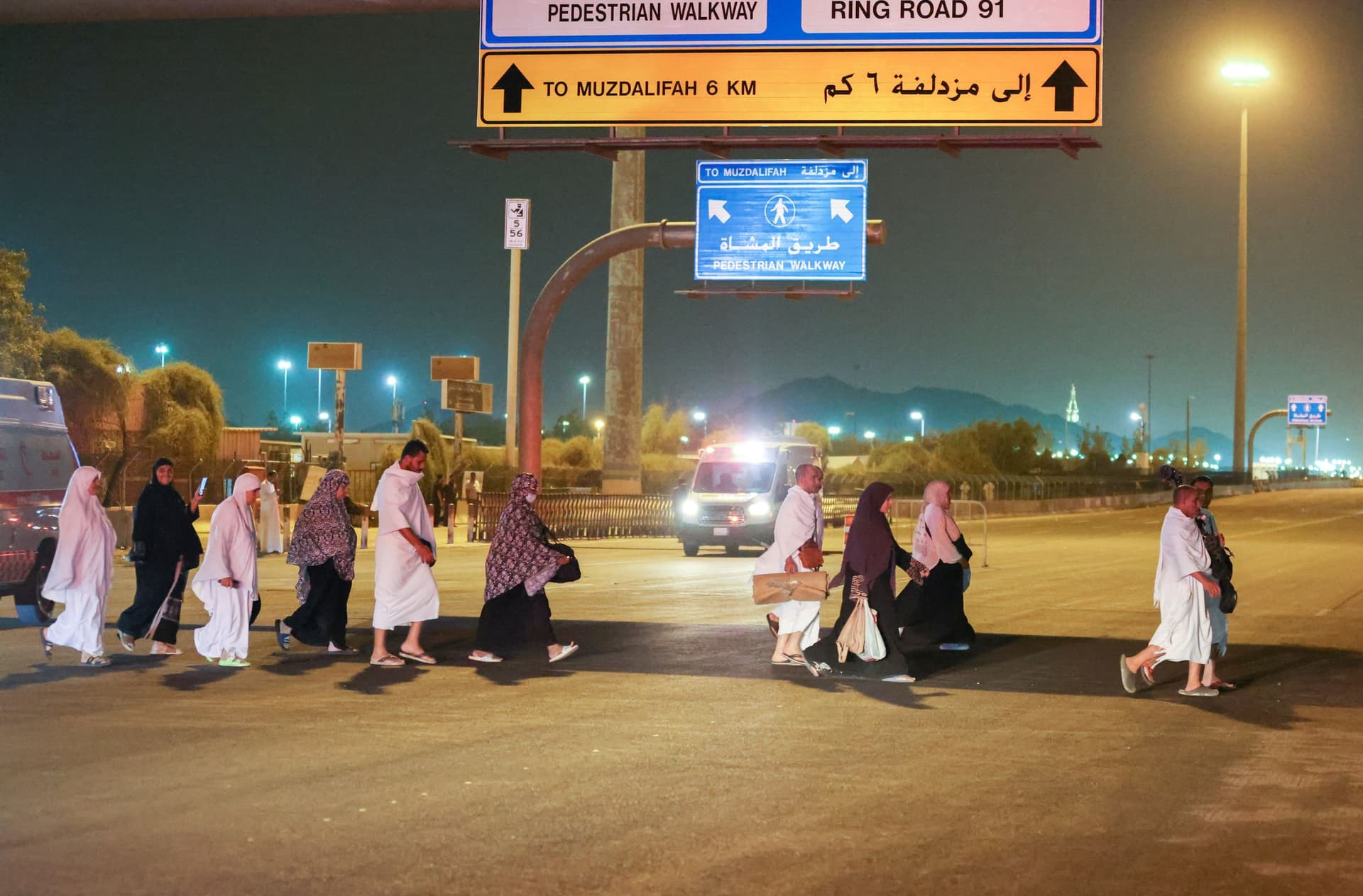 بدء مغادرة ضيوف الرحمن مشعر منى متوجهين إلى عرفات