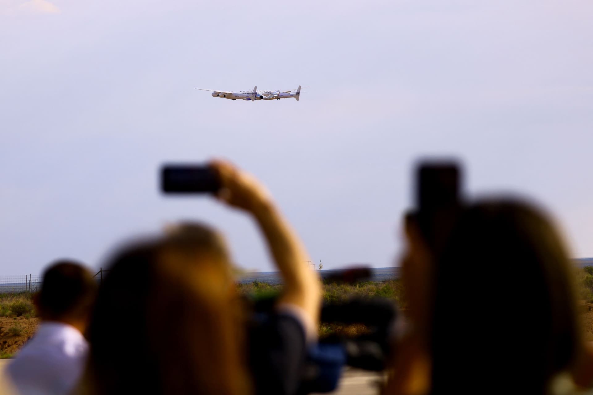 بعد تأخرها لأعوام.. "فيرجن غالاكتيك" تطلق أول رحلة تجارية إلى الفضاء