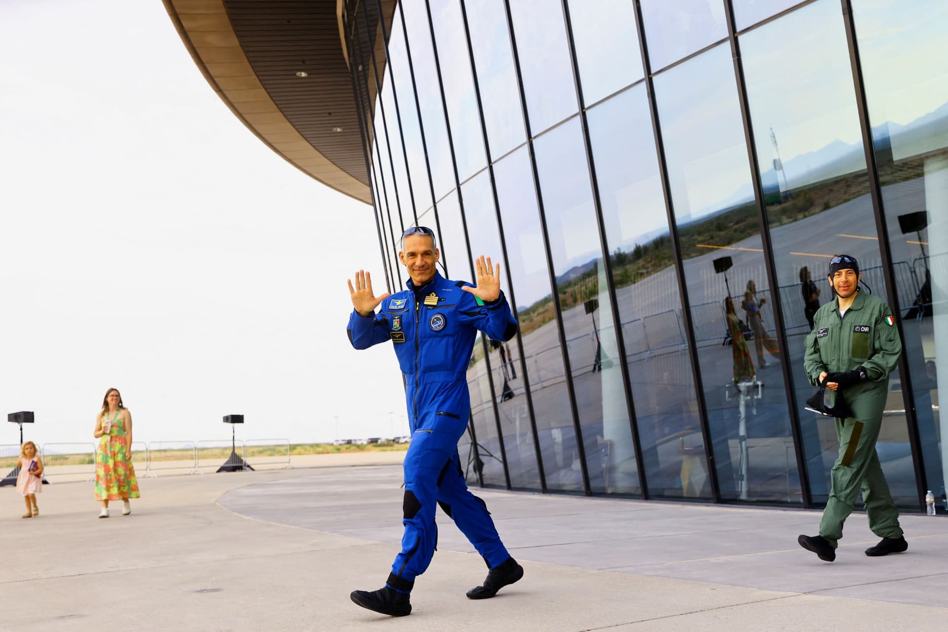 بعد تأخرها لأعوام.. "فيرجن غالاكتيك" تطلق أول رحلة تجارية إلى الفضاء