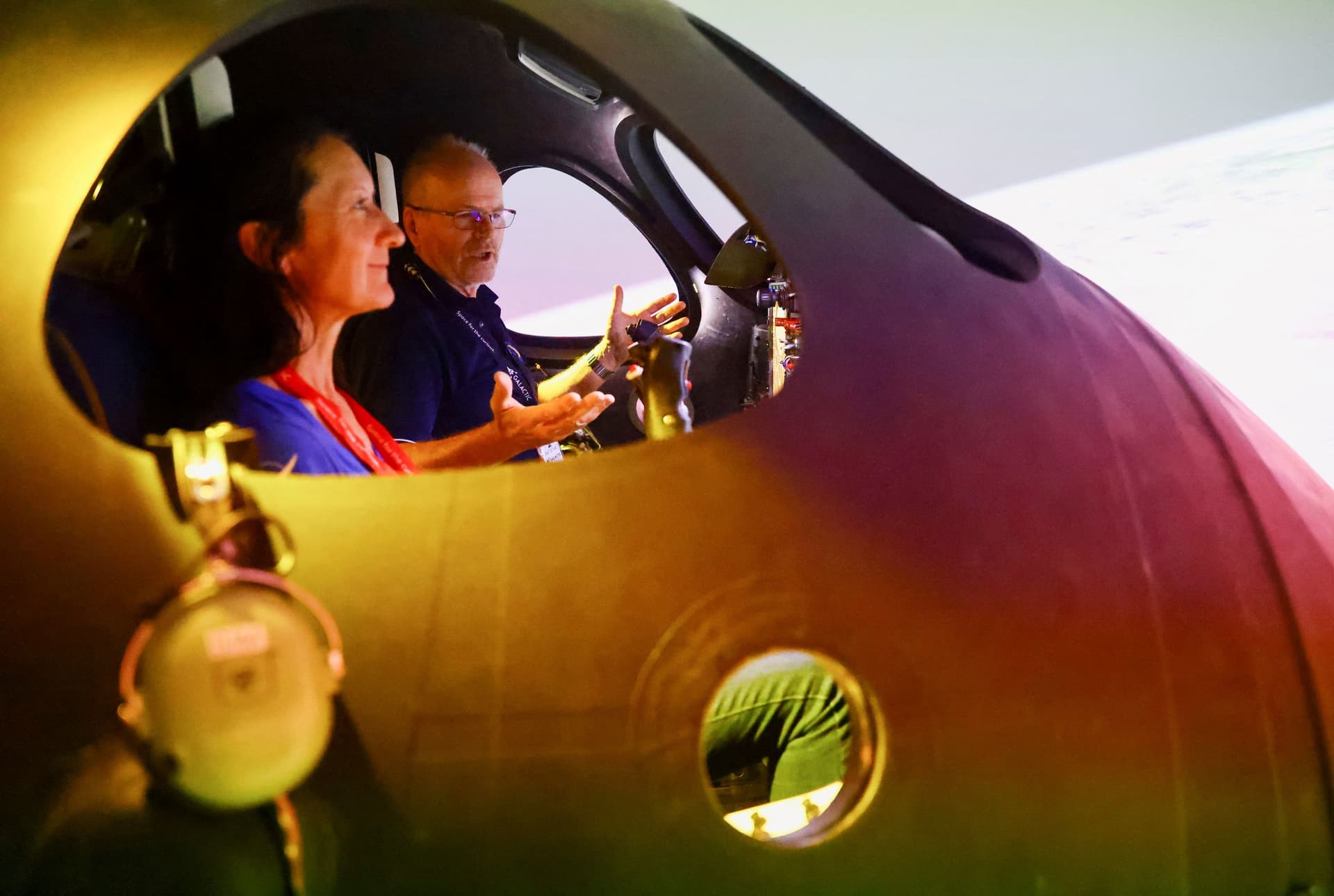 بعد تأخرها لأعوام.. "فيرجن غالاكتيك" تطلق أول رحلة تجارية إلى الفضاء