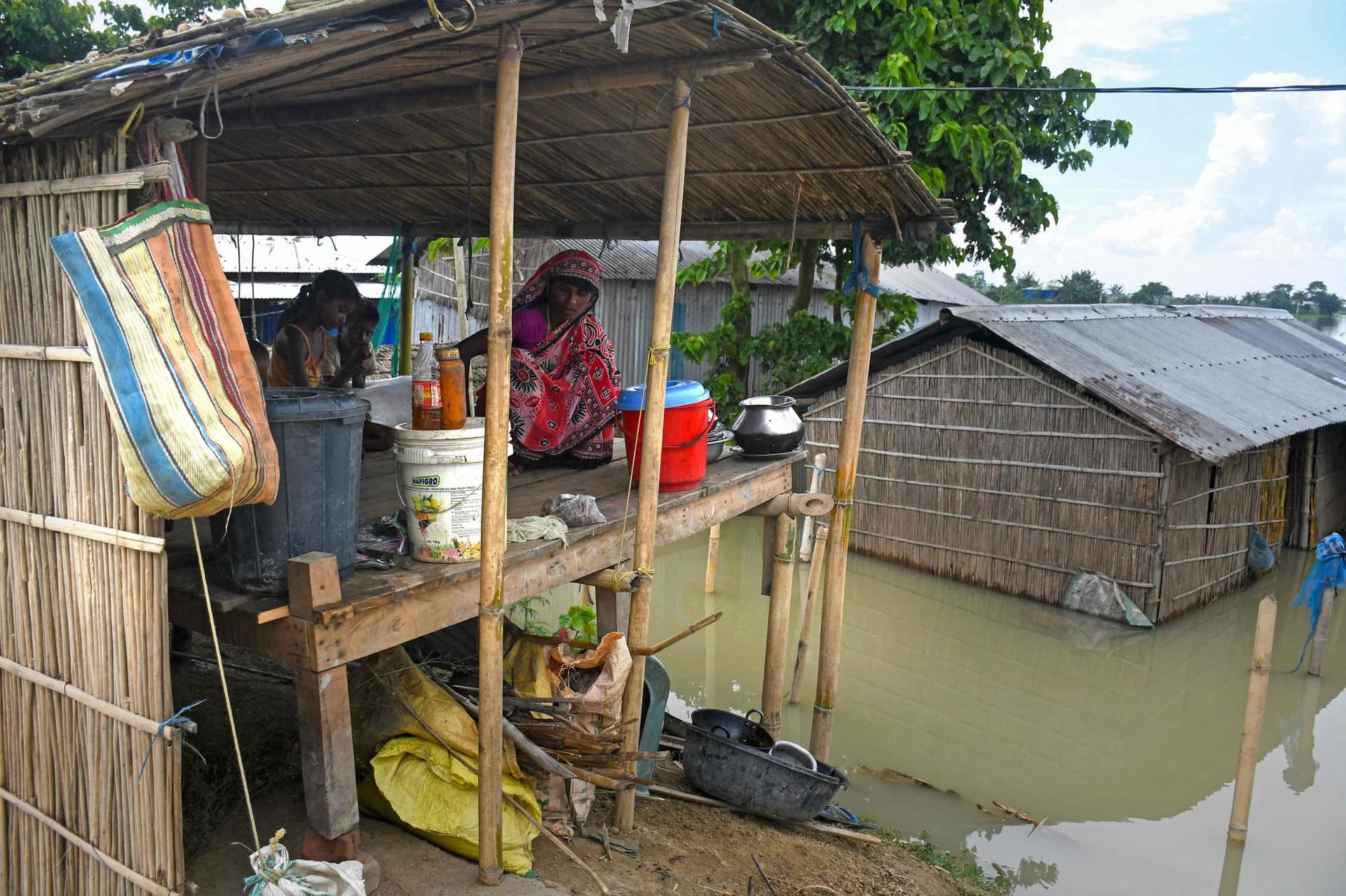 نزوح 30 ألف شخص في نيودلهي بسبب الفيضانات 