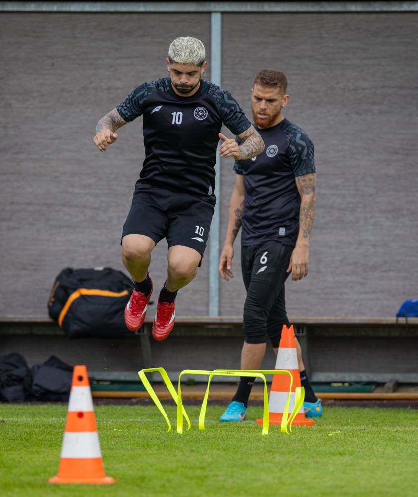 بانيجا خلال مران الشباب أمس. مركز الشباب الإعلامي