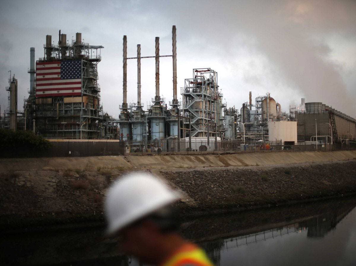 النفط يتجاوز 81 دولارا للبرميل مع تقييم الأسواق لتراجع المخزونات والتحفيز الصيني