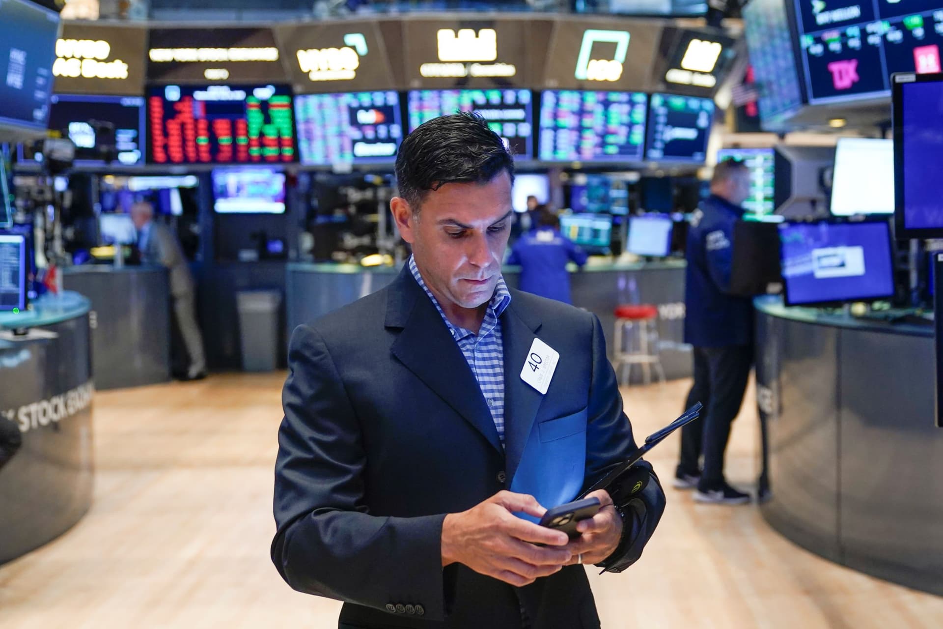 الأسهم الأمريكية تستهل التداولات بالانخفاض مع ترقب قرار الفائدة