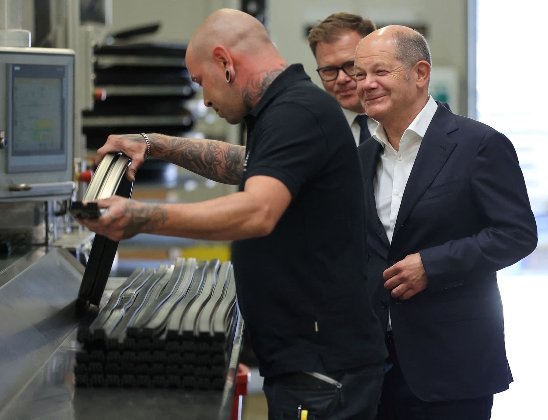 شولتس: نقص العمالة مشكلة ستظل تشغل ألمانيا لعقود