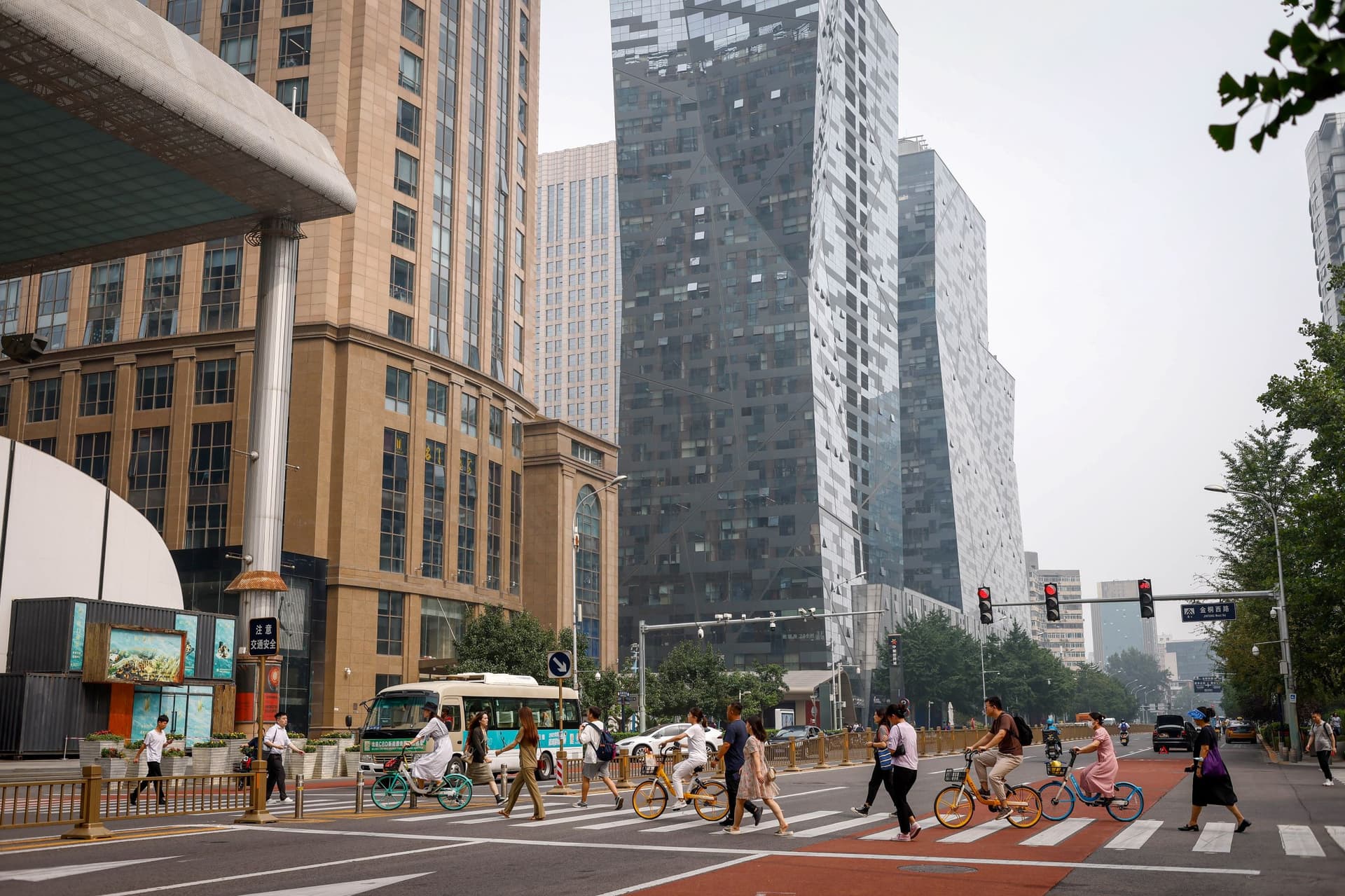 الصين تتطلع لجذب مزيد من الاستثمارات الأجنبية في قطاعات رئيسة