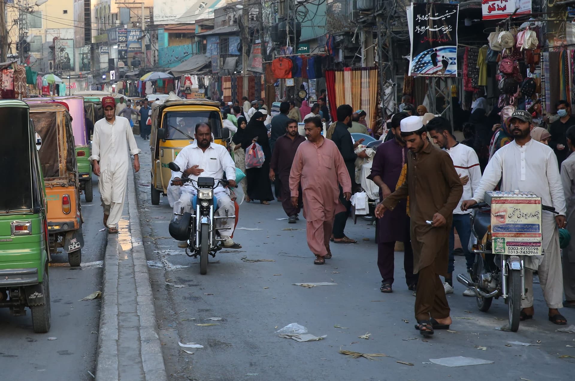 خلال 6 أعوام .. باكستان تسجل زيادة سكانية قدرها 35 مليون نسمة