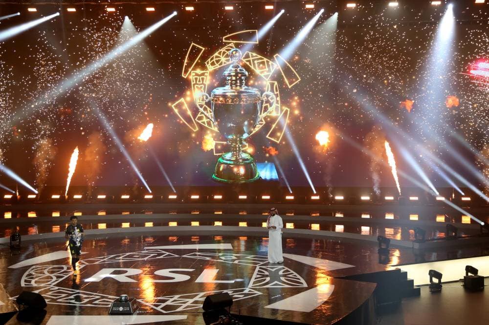 جانب من تدشين دوري روشن أمس. تصوير: غازي مهدي ـ "الاقتصادية"