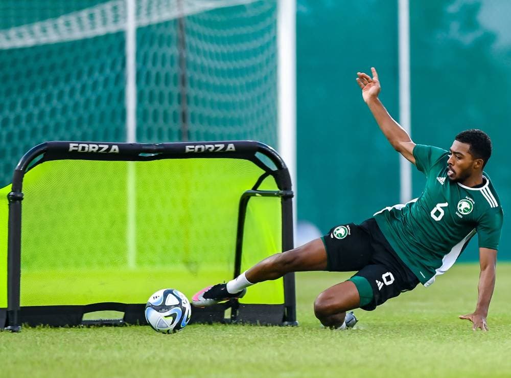 جانب من تدريب الأخضر الأولمبي أمس.