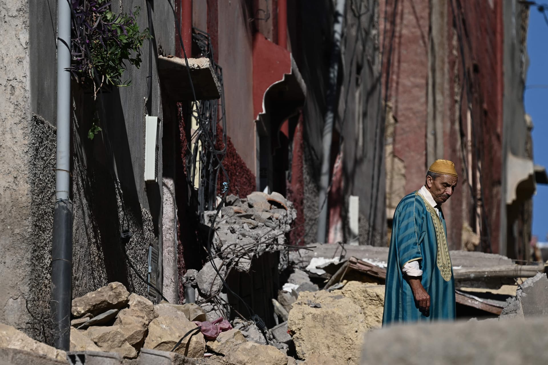 الحياة انتهت .. قرية مغربية دمرها الزلزال 