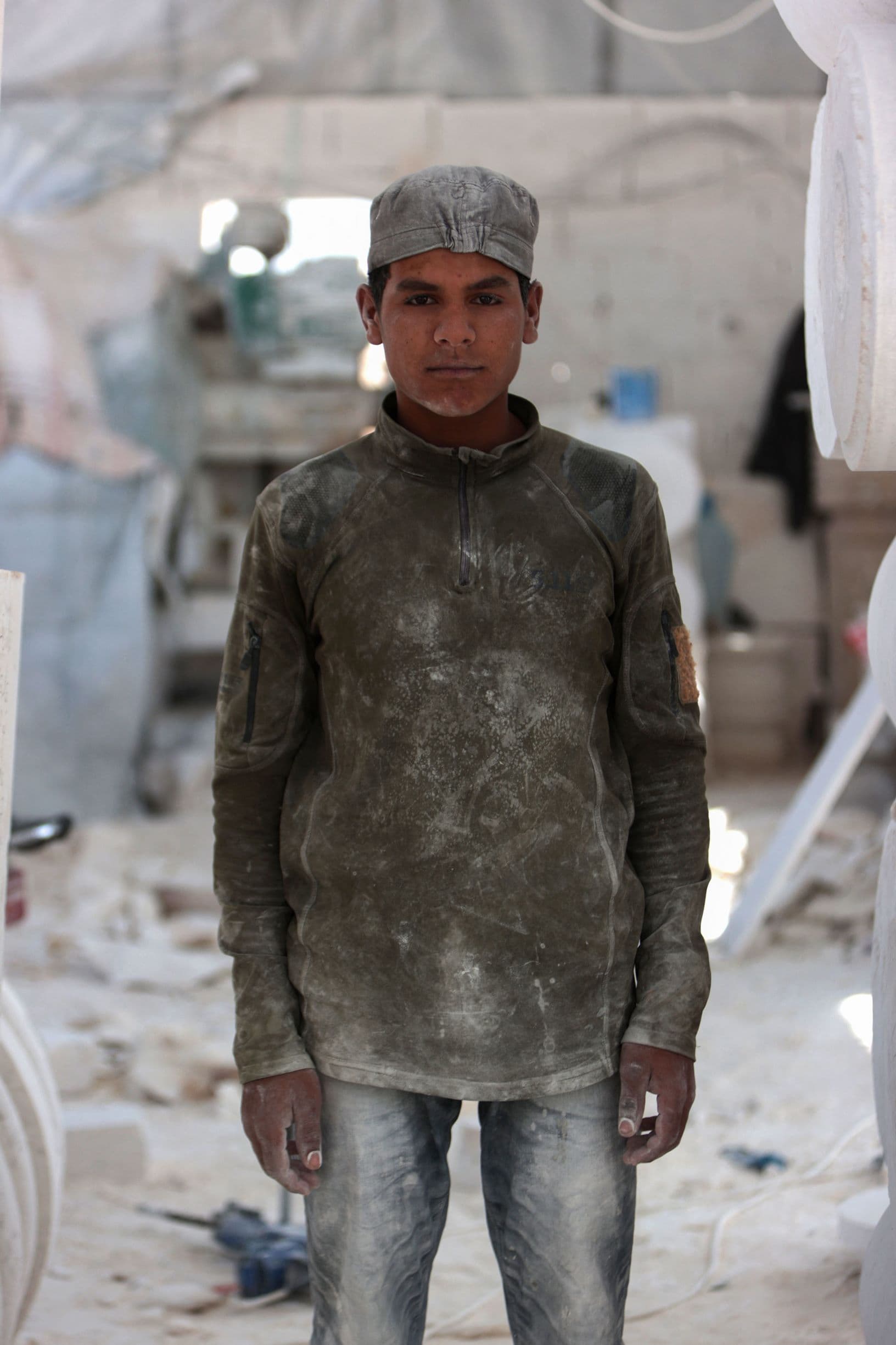 لقمة العيش الشآقة