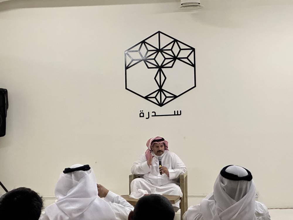 من لقاء طارق القرني في ستوديو سدرة للفنون.