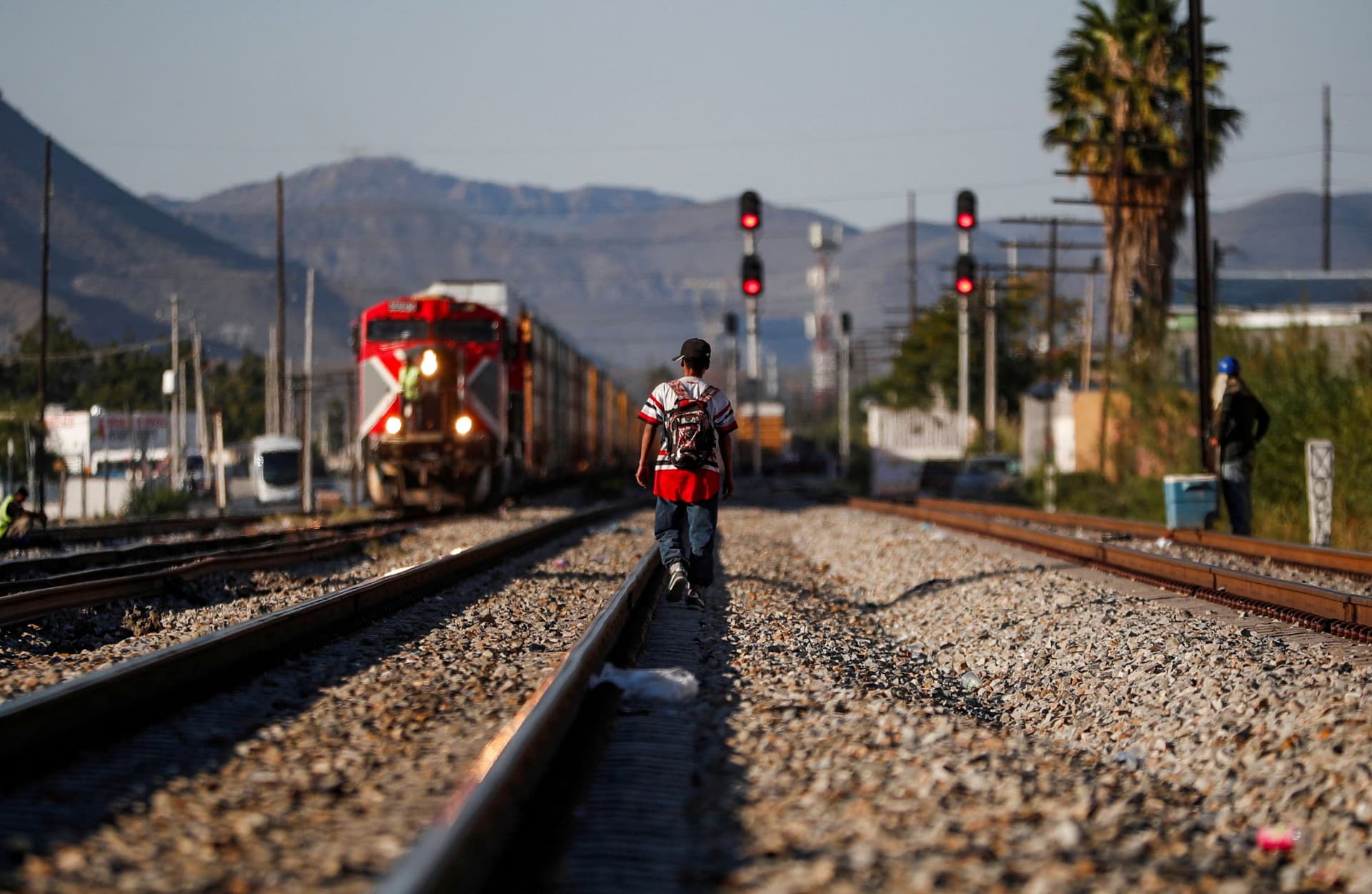 أمريكا تمنح إقامات وتصاريح عمل مؤقتة لـ 472 ألف فنزويلي