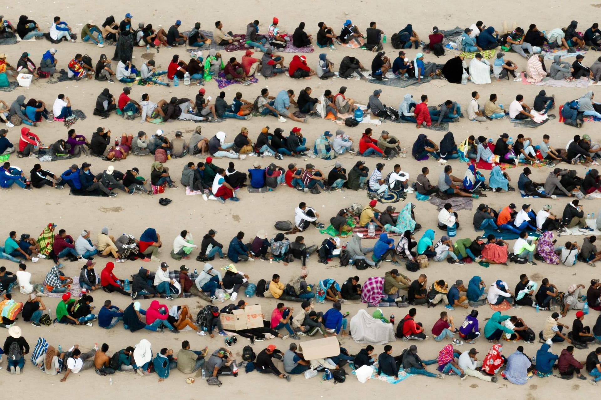 عبور الأسلاك الشائكة .. الصعب لم يأت بعد