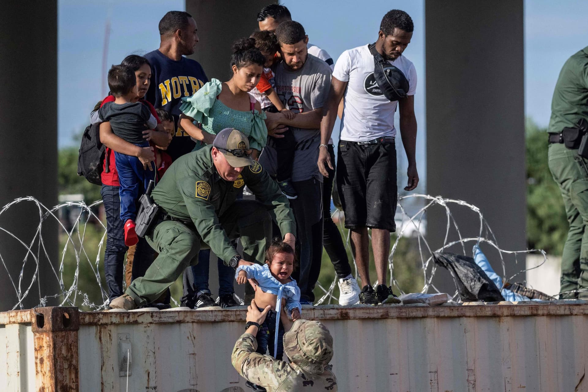 رحلة الموت وسط البحر وفوق الأسوار