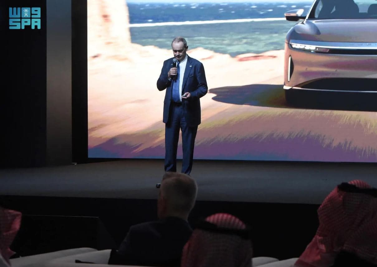 السعودية تعزز صناعة السيارات الكهربائية بتدشين أول مصنع عالمي لـ «لوسيد»