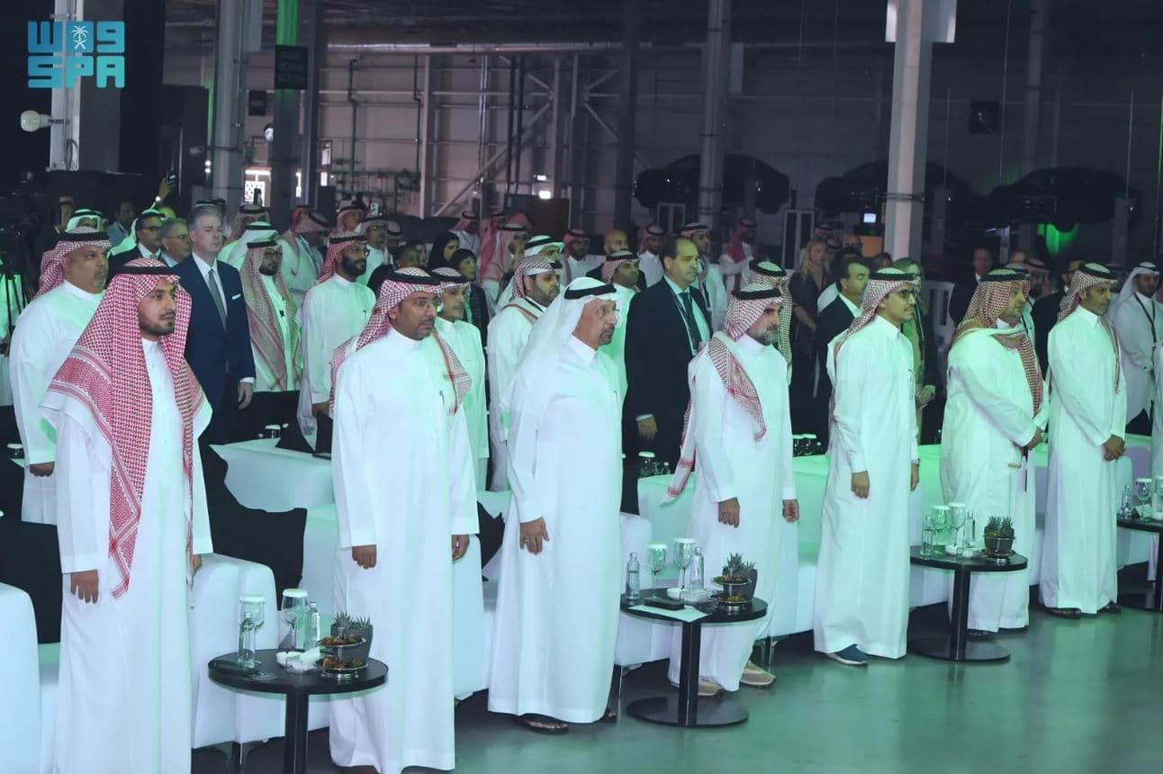 السعودية تعزز صناعة السيارات الكهربائية بتدشين أول مصنع عالمي لـ «لوسيد»