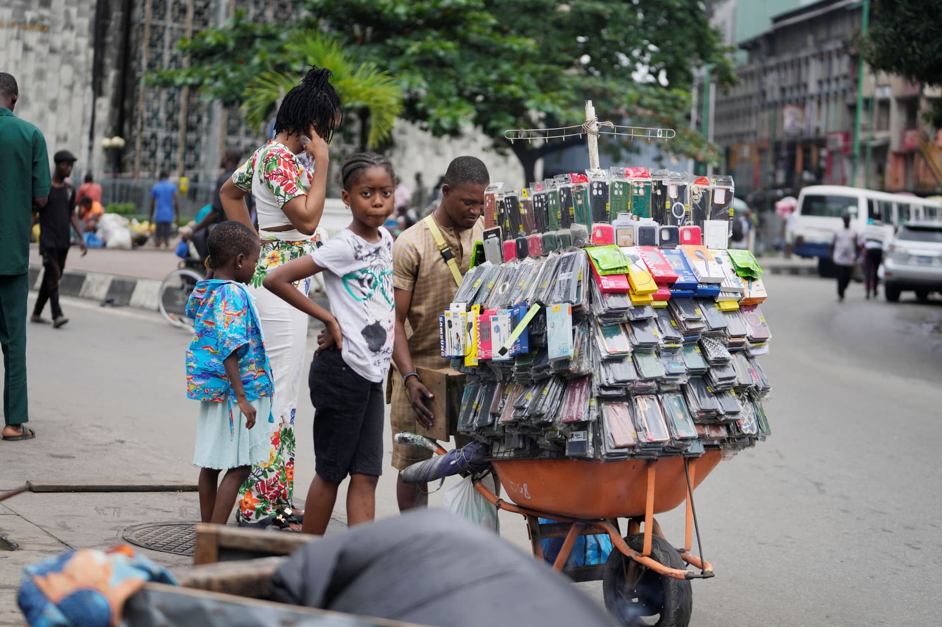 إضراب عمالي احتجاجا على ارتفاع تكلفة المعيشة في نيجيريا