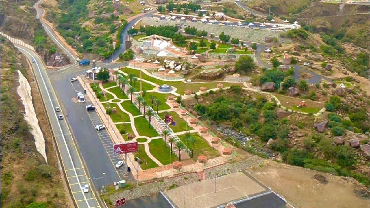 «الفرشة» .. متنزه يتناغم مع طبوغرافية الأرض المتدرجة