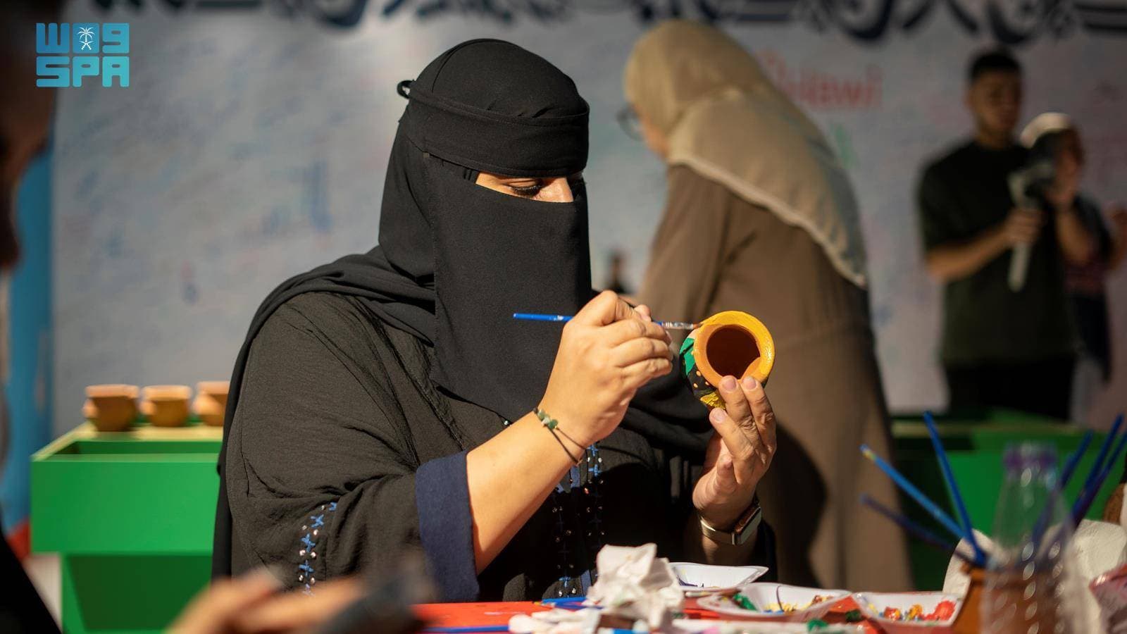 شهدت الفعالية العديد من البرامج والأنشطة المخصصة للأسرة والأطفال.