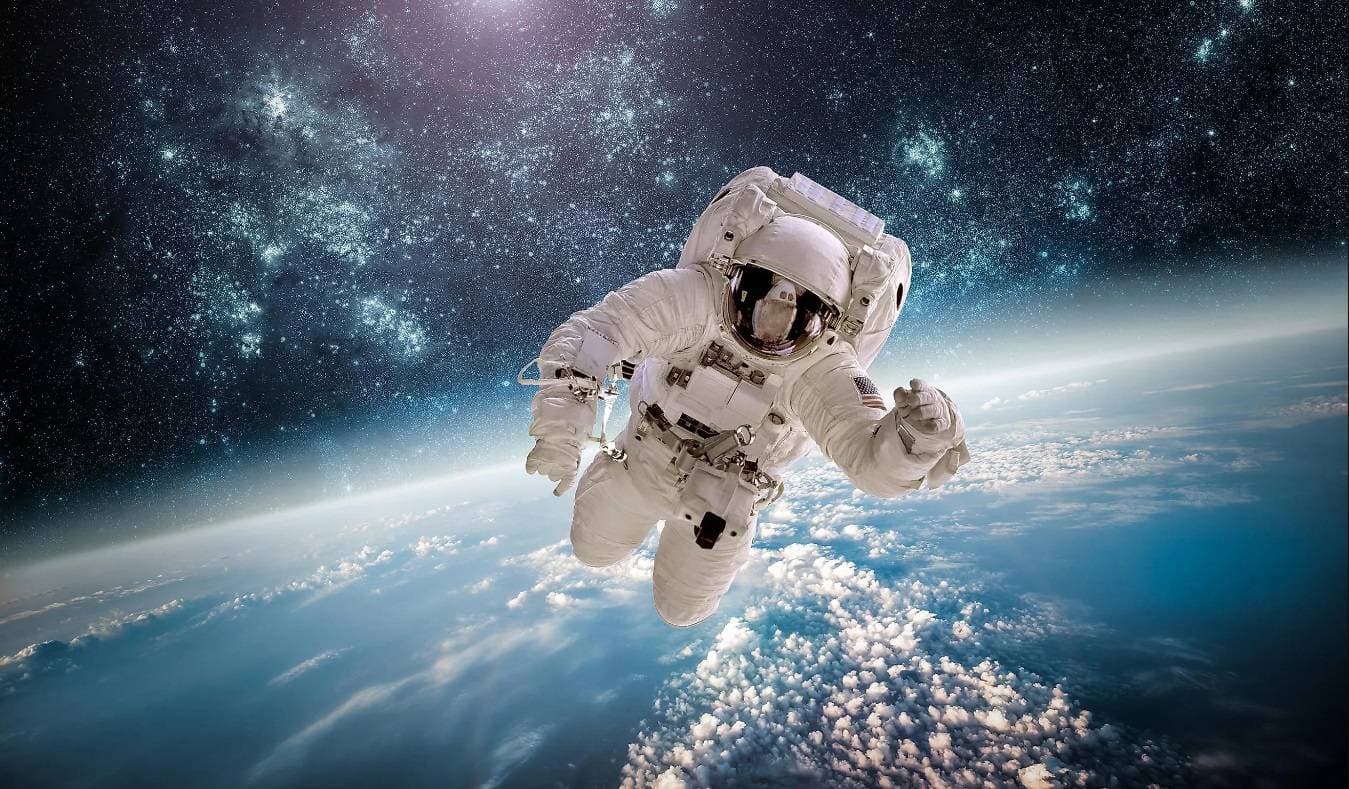 احتدام المنافسة للعودة إلى القمر .. سباق الفضاء عمود فقري للاقتصاد العالمي الجديد