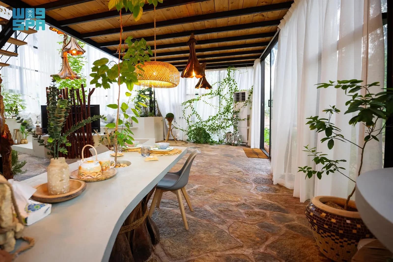 عائلة في العلا تحول مزرعتها إلى بيت ريفي يستهدف السياح من أنحاء العالم