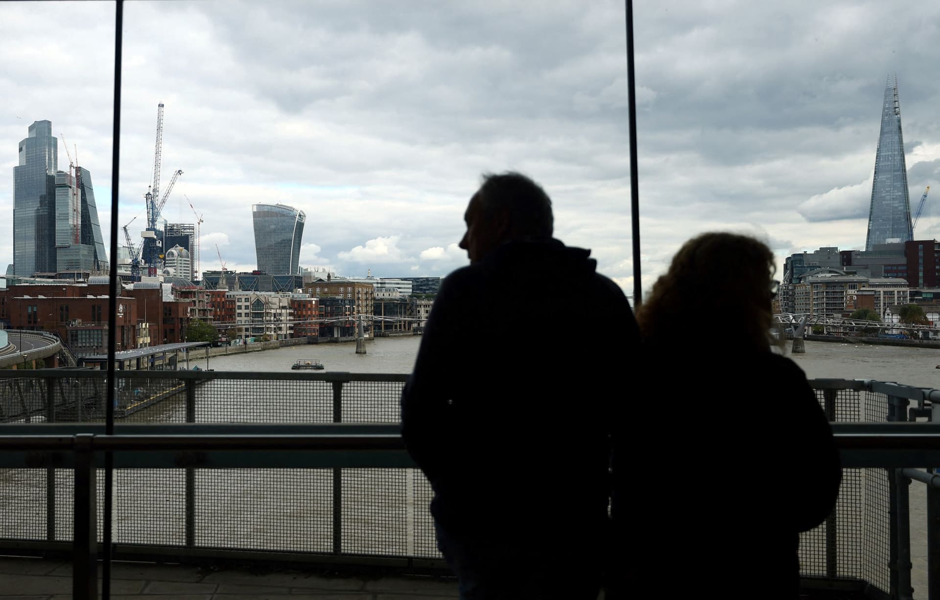 لندن تكشف موازنة الخريف لتحفيز الاستثمار وتشجيع العمل الجاد