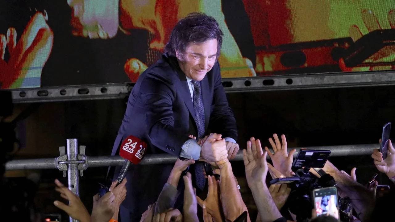 أفضل أداء يومي للأسهم اليابانية منذ مارس .. «سوفت بنك» قاد الارتفاعات بقفزة 12.22 %