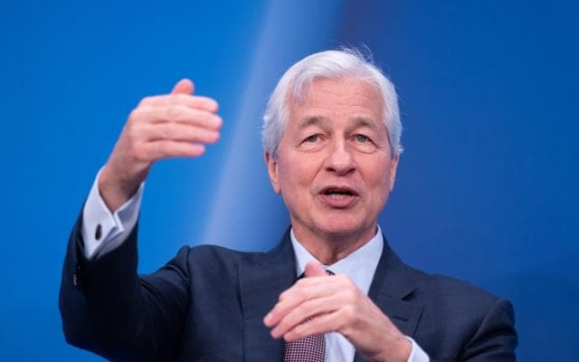 رئيس "جي بي مورجان": أمريكا أدمنت الديون