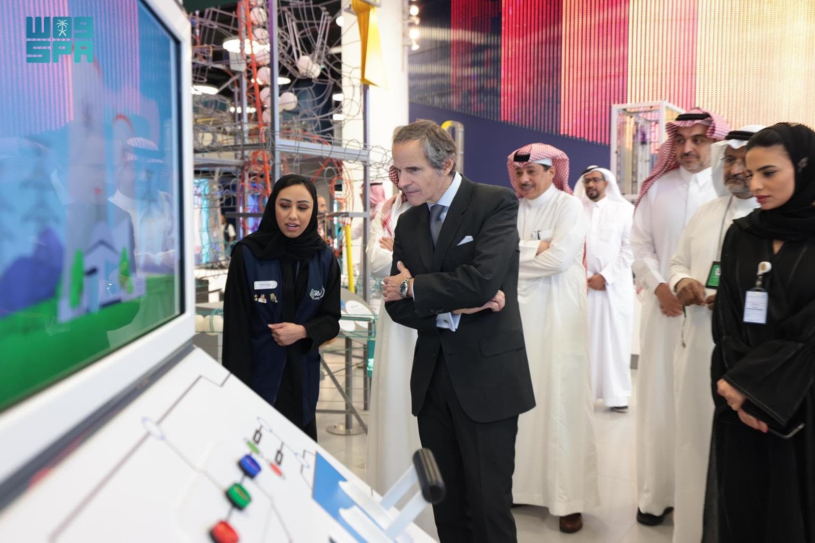 وزير الطاقة يلتقي مدير عام الوكالة الدولية للطاقة الذرية