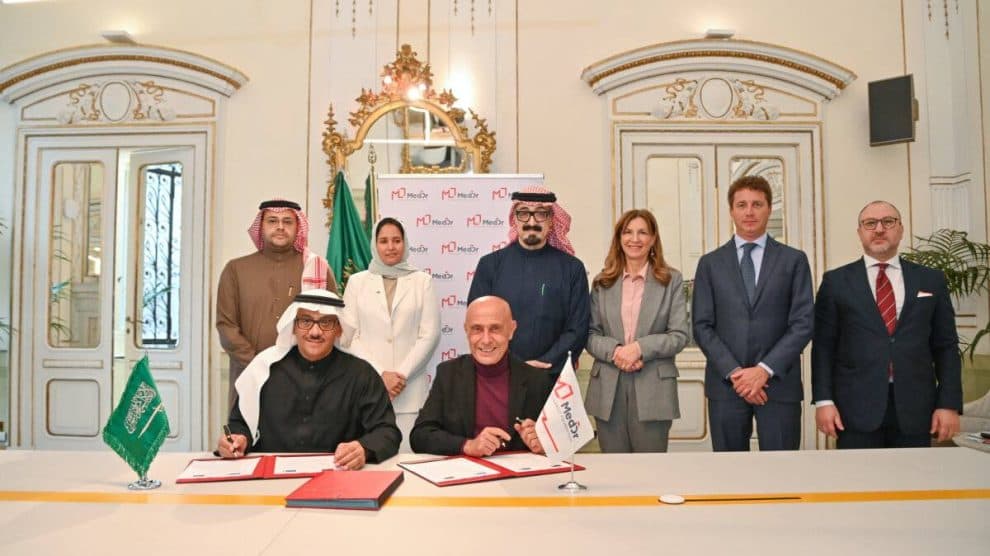 اتفاق بين ميد أور الإيطالية وجامعة الملك سعود يعزز التعاون بين البلدين