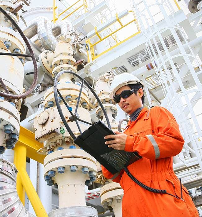 «أوبك +» ينهي الغموض في أسواق النفط .. التخفيضات الطوعية تدعم استقرار الأسعار