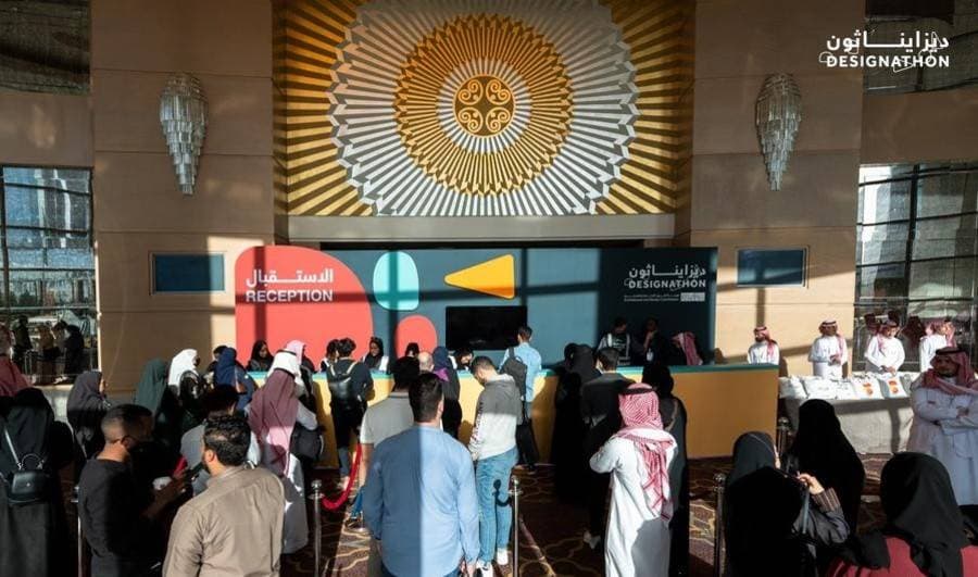 رفع إجراءات مكافحة الجائحة وعودة الحياة الطبيعية إلى ما قبل كورونا‬