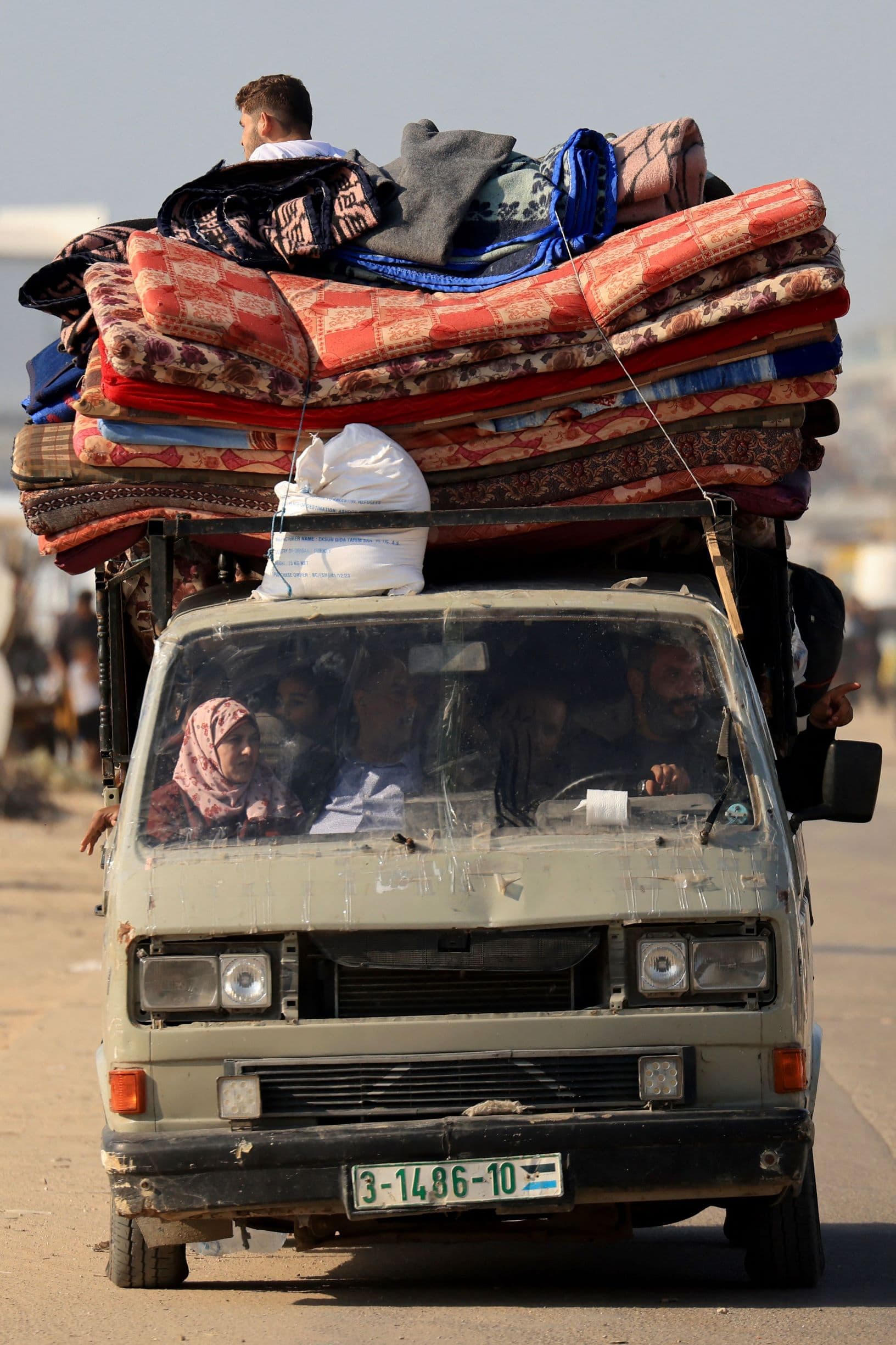 من خان يونس إلى رفح .. الوداع المؤلم