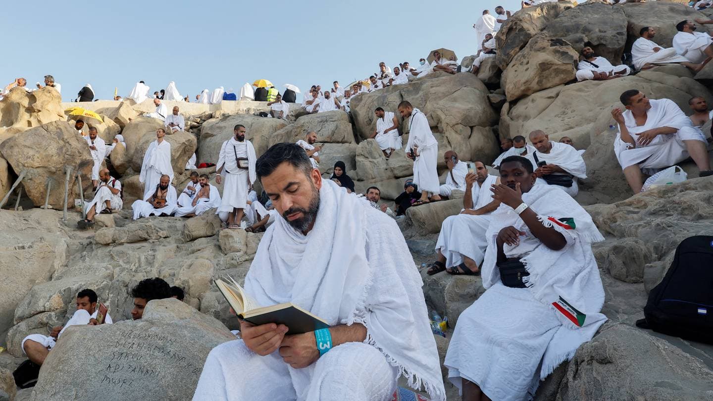 مكة .. تواصل استقبال طلبات تصاريح مباني خدمة ضيوف الرحمن 1445هـ
