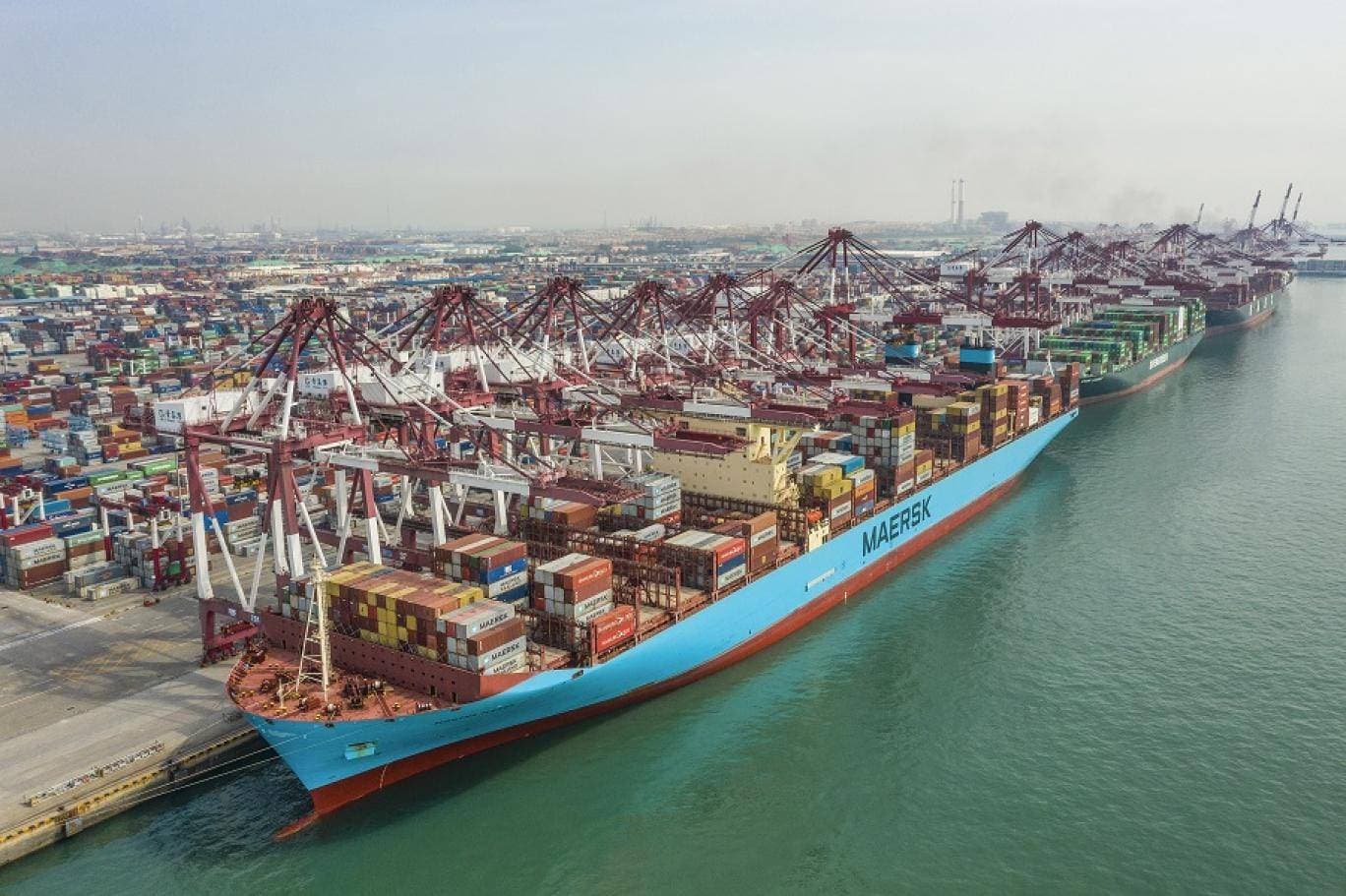 ارتفعت الشحنات الخارجية للبلاد 7.6 في المائة على أساس سنوي في أكتوبر.