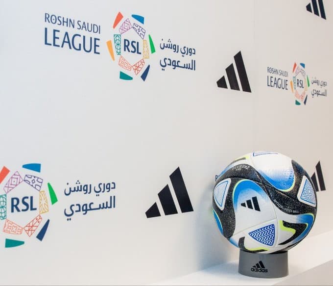 سعرها 799 ريالا .. "Oceaunz" كرة روشن الرسمية