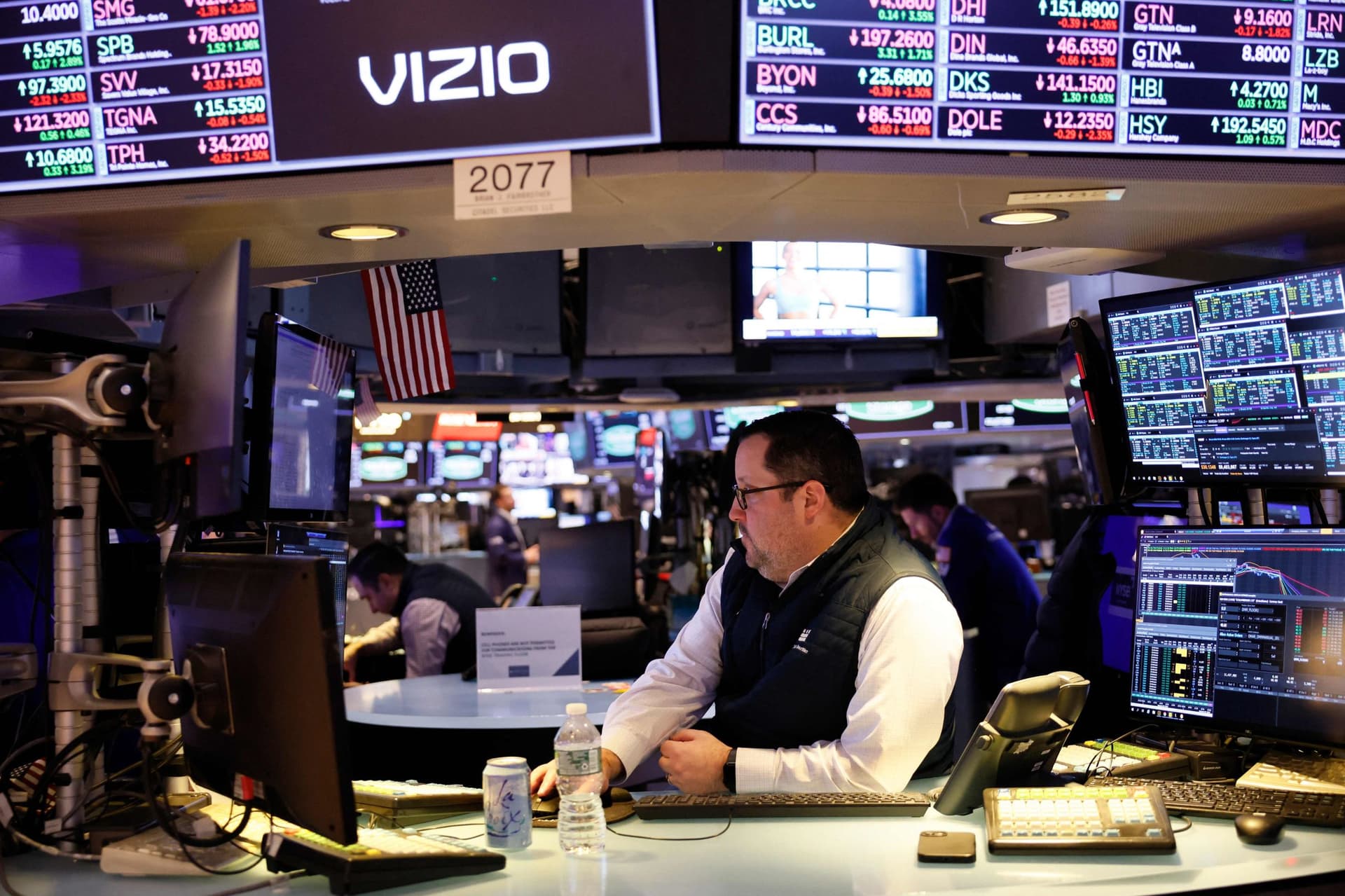 الأسهم الأمريكية تستقر قبل بيانات التضخم