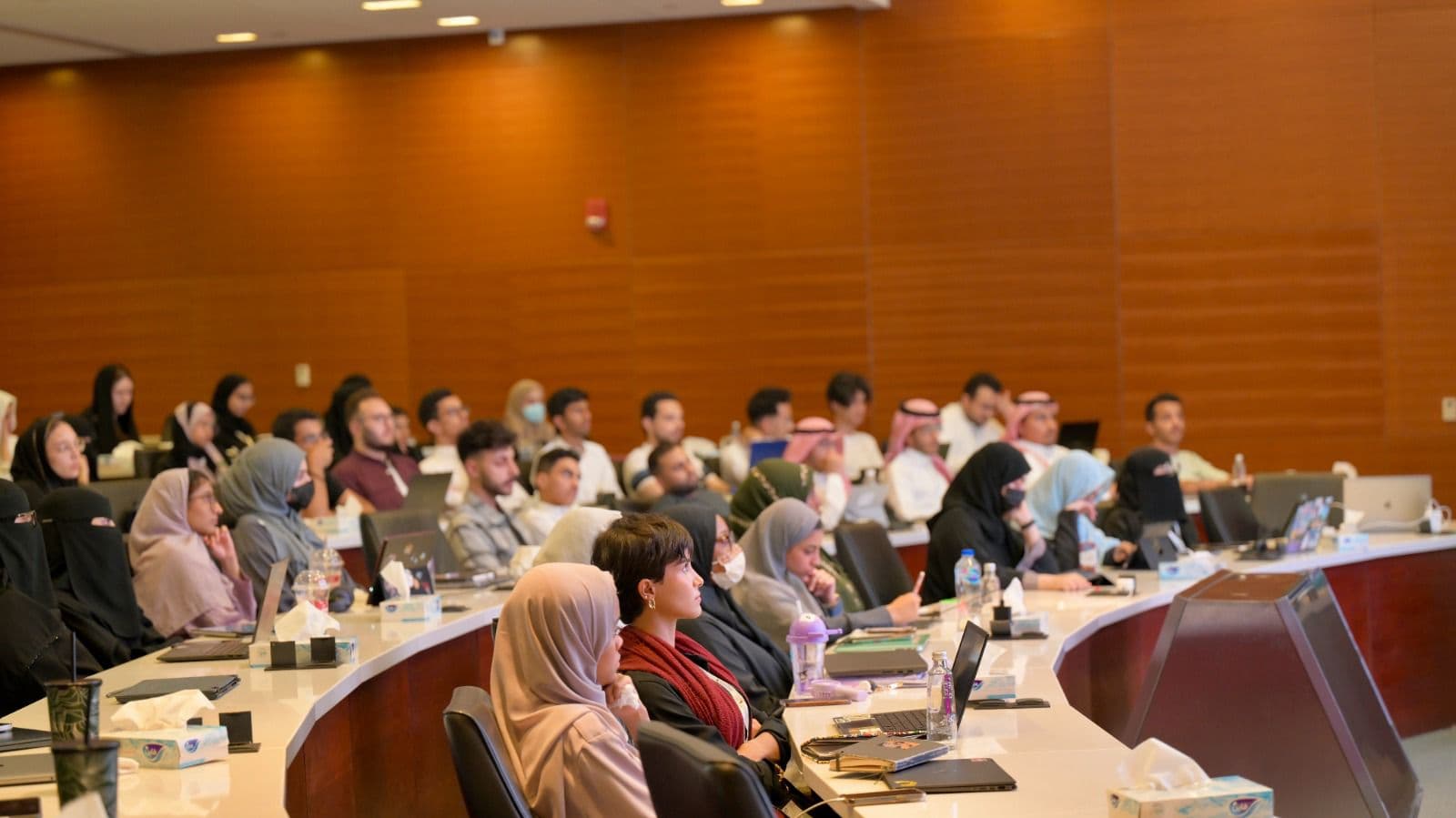 "كاوست" تختتم دورة تعلم الآلة الصغيرة لطلبة المرحلة الجامعية