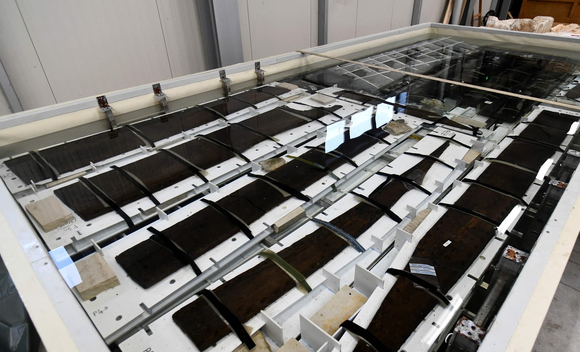 أقدم قارب مخيط في البحر الأبيض المتوسط يولد من جديد 