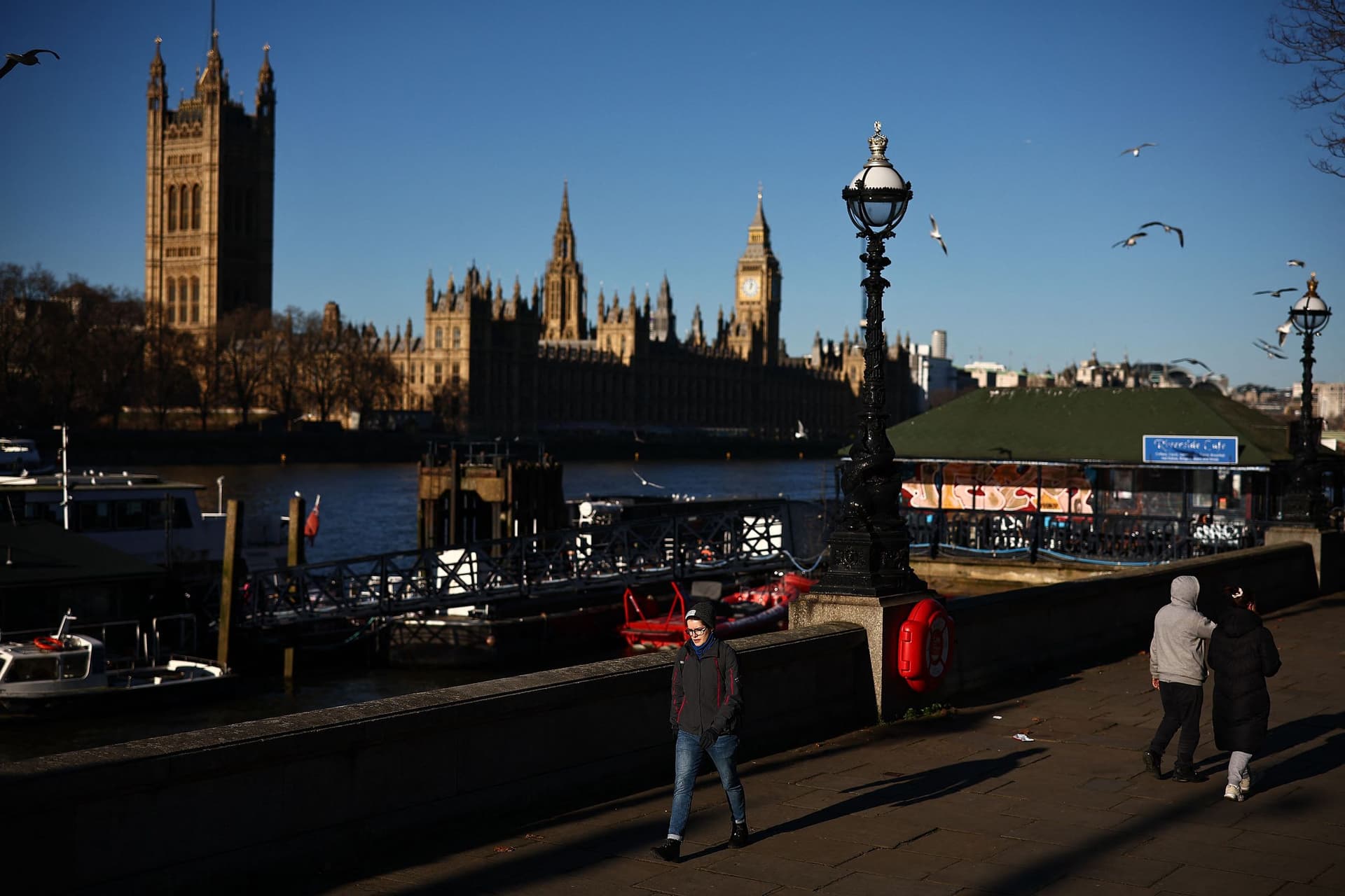 اتهام رجل "بالتآمر" لتعطيل بورصة لندن للأوراق المالية