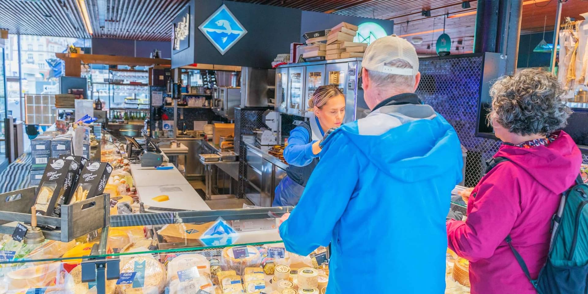 توقعات بخفض الفائدة الأوروبية 4 مرات خلال 2024 للوصول إلى 3 %