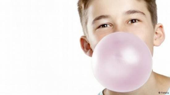 علكة مضغت في العصر الحجري تكشف معلومات عن أمراض الفم