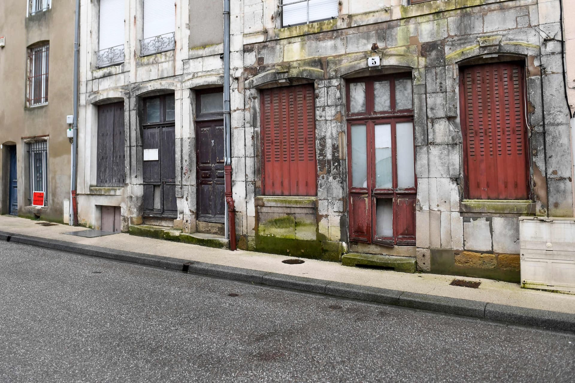 وباء المساكن الشاغرة