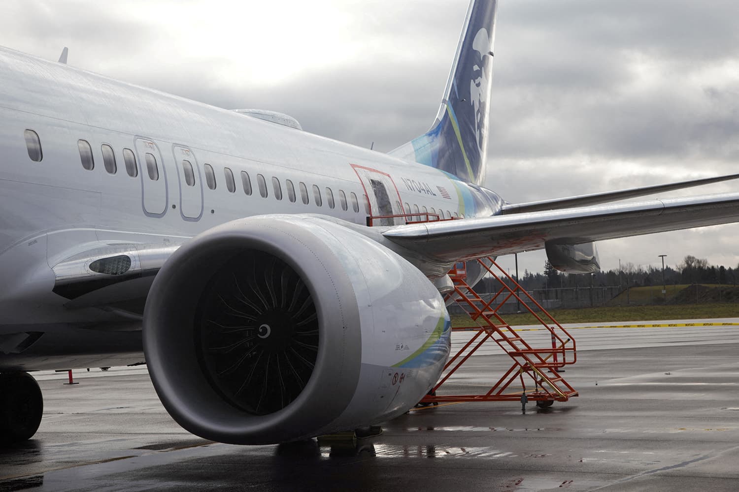 الضغط يزداد على بوينج .. براغي مفكوكة في طائرات ماكس 737