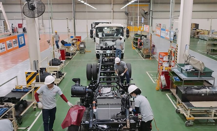 مصنع الشركة في الدمام قام بإنتاج نحو 10 الآف شاحنة في 2023. "الاقتصادية"