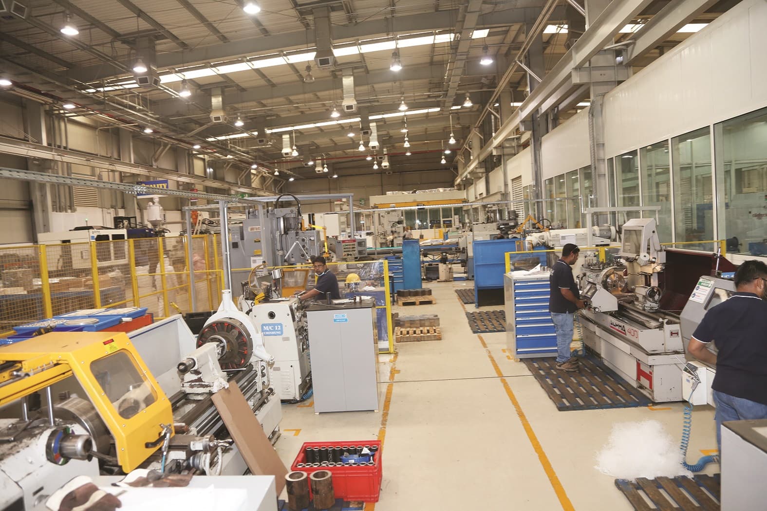 تمكن شهادة حجم المنشأة المنشأة الحاصلة عليها من الإعفاء من تقديم الضمان الابتدائي.